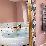 @romantic & @jacuzzi @ Parking Gratuit @