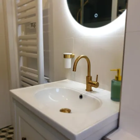 Apartment @romantic & @jacuzzi @ Parking Gratuit @ Mulhouse