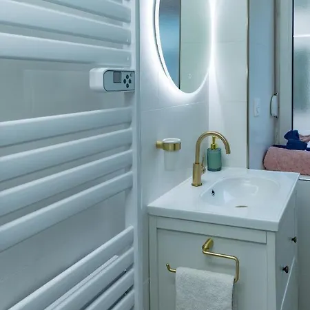 @romantic & @jacuzzi @ Parking Gratuit @ Apartment
